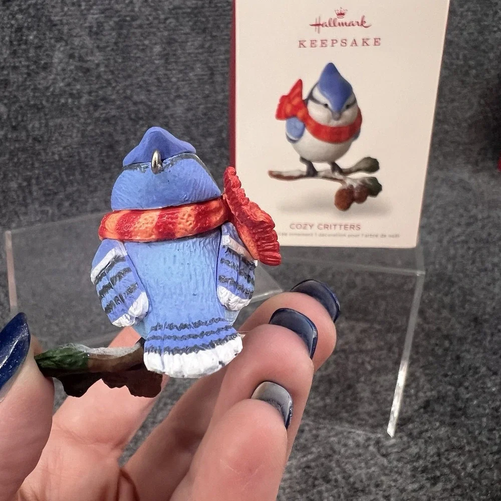 2018 Hallmark Keepsake Ornament Cozy Critters #2 Blue Jay New QX9433
